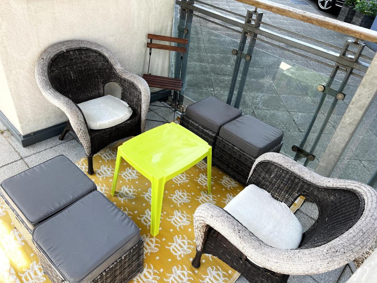Retro Seaside Apt With Patio Apartman Swansea Kültér fotó